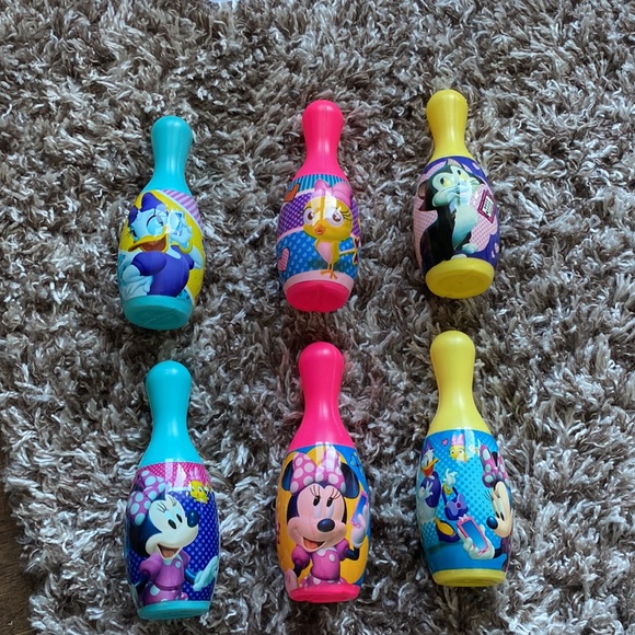 Minnie Mouse Bowling Set - Picture 3 of 3